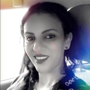 Meet your Posher, Lina